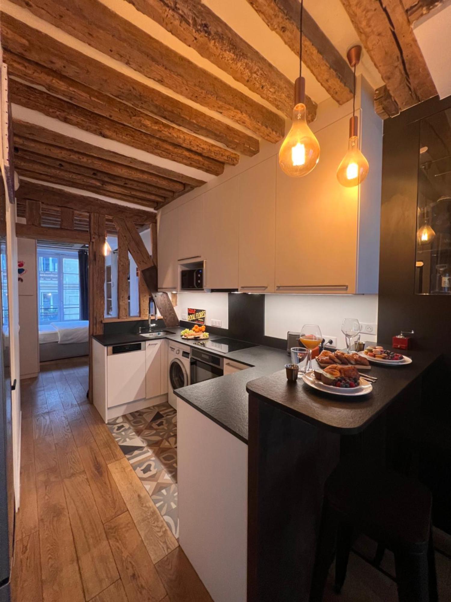 Appartamento A Saint-paul En Plein Coeur Du Marais 4 Pers Parigi